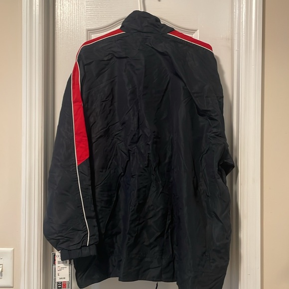 Vintage Men’s Windbreaker - Picture 9 of 9